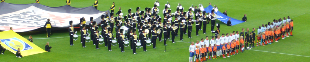 Adest Musica plays anthems