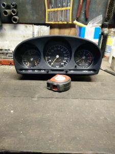 w116-instrument-cluster-frontside-kombiinstrument-frontansicht